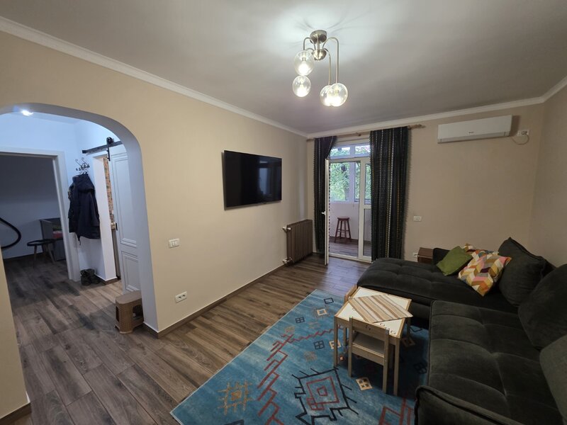 Titan, 10 minute metrou Costin Georgian, Barajul Bistritei, renovat complet