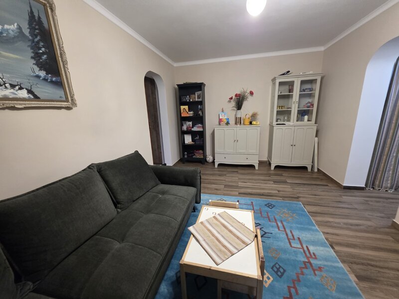 Titan, 10 minute metrou Costin Georgian, Barajul Bistritei, renovat complet