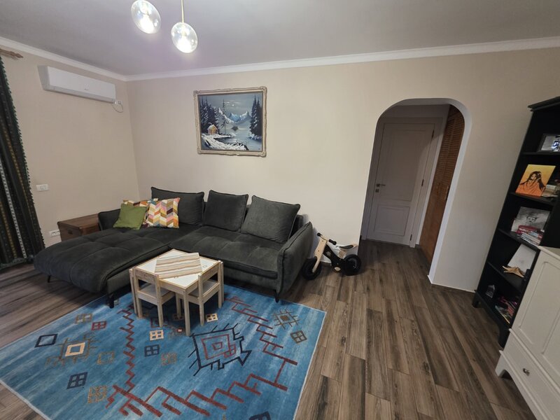 Titan, 10 minute metrou Costin Georgian, Barajul Bistritei, renovat complet
